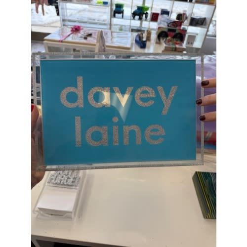 medium tray