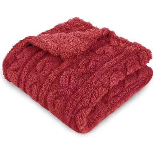 HOMRITAR Burgundy Red Baby Blanket for Boys Girls Gift 3D Fleece Fluffy Fuzzy Blanket for Kids, Soft Warm Cozy Fleece Blanket 30x40 Inch - Dark Red - 30 x 40 Inch