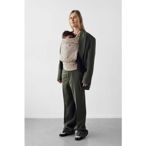 Monogamy Maiden | Zeitgeist Baby Carrier | SHOP ARTIPOPPE