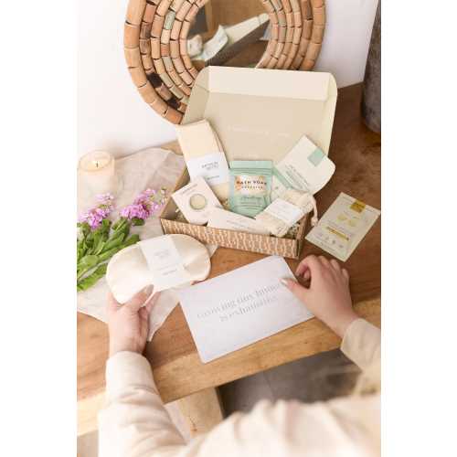 Pregnancy pamper hamper, mum to be pamper box, maternity gift sets, self care package for pregnancy, baby shower gift, pregnancy pamper gift
