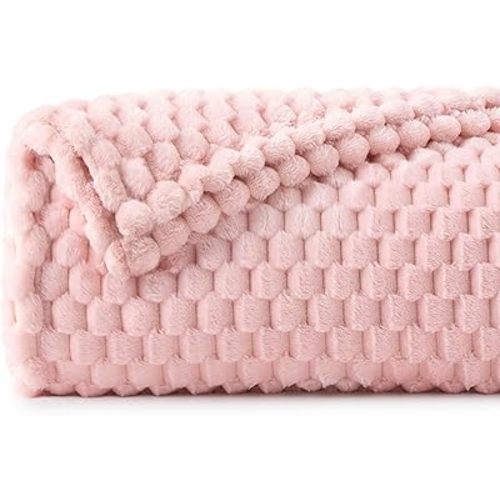 BEDELITE Fleece Blanket - 3D Jacquard Decorative Pink Throw Blankets for Couch & Bed, Soft and Cozy Warm Plush Fluffy Blanket All Seasons Suitable, 50x70Inches