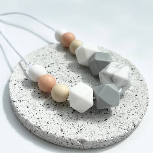 Silicone nursing necklace // breastfeeding necklace, chewellery, sensory necklace, fiddle necklace, new mum gift, baby shower present