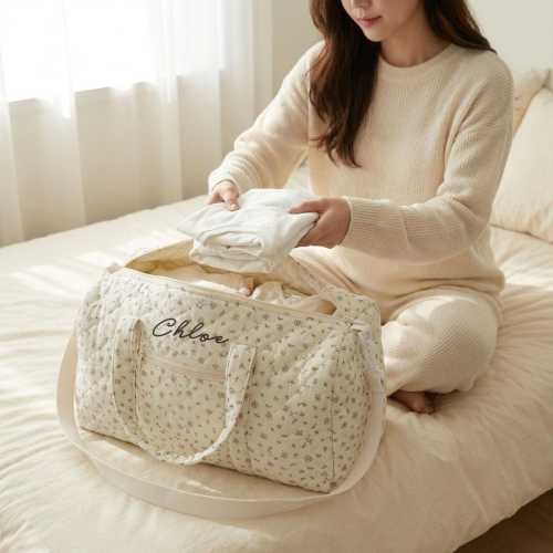 Embroidered Travel Bag, Personalized Floral Weekender,Large Overnight Carry On Bag,Crossbody Strap,High-capacity,Gift for Her