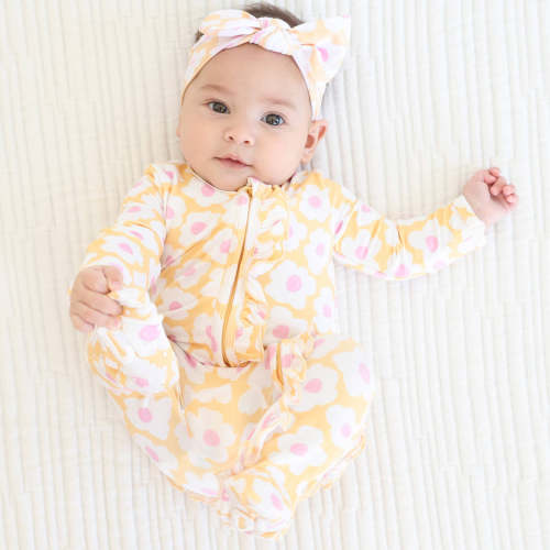 Caden Lane® | Sunshine Daisy Ruffle Zipper Footie