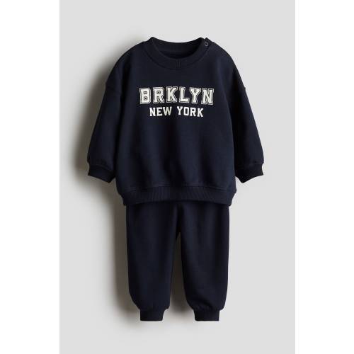 2-PIECE SWEATSUIT