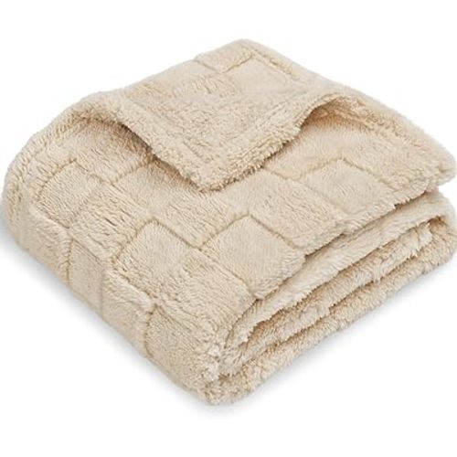 HOMRITAR Baby Blanket for Boys Girls 3D Fleece Fluffy Fuzzy Baby Blanket with Chessboard Grid Design for Toddler Infant Soft Warm Cozy Newborn Blanket 30 x 40 Inches Khaki