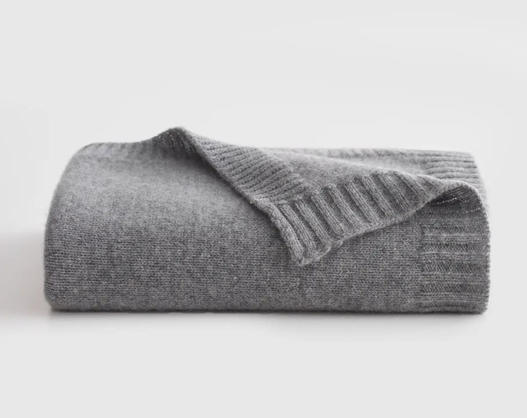 Luxe Knit Cashmere Baby Blanket in Heather Grey