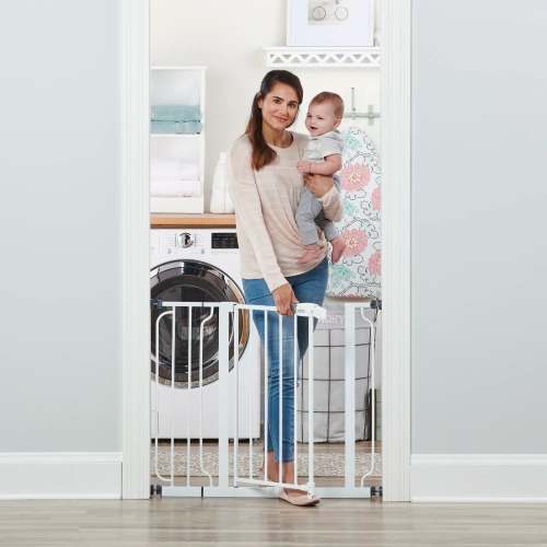 Easy Step® Safety Gate