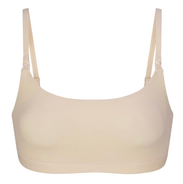 FITS EVERYBODY MATERNITY NURSING SCOOP BRALETTE | SAND | SKIMS
