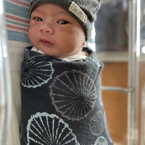 The Keiki Dept Bamboo Kapa Moe (Muslin Swaddle Blanket)