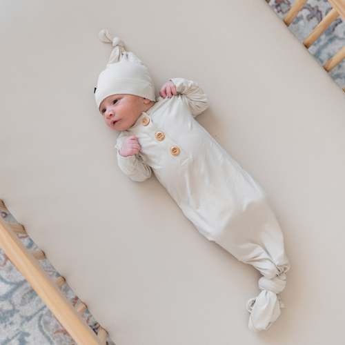 Knotted Gown with Hat Set in Oat | Kyte Baby