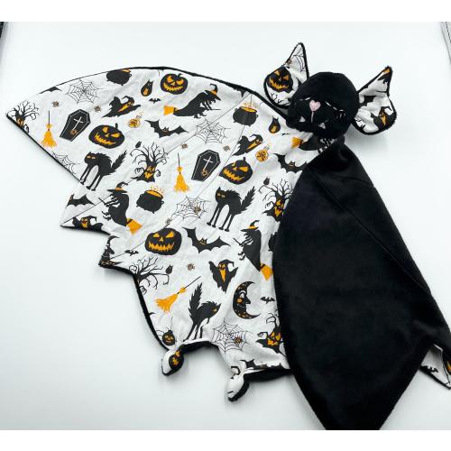 Baby bat security blanket, Halloween baby gift, bat comforter, plush for baby, baby blanket bat, lovey blanket, personalized baby toy