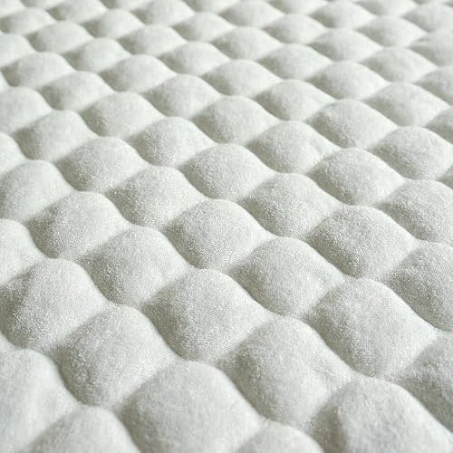 BlueSnail Quilted Thicker Waterproof Changing Pad Liners,3 Count(Snow White 13” x 27”)