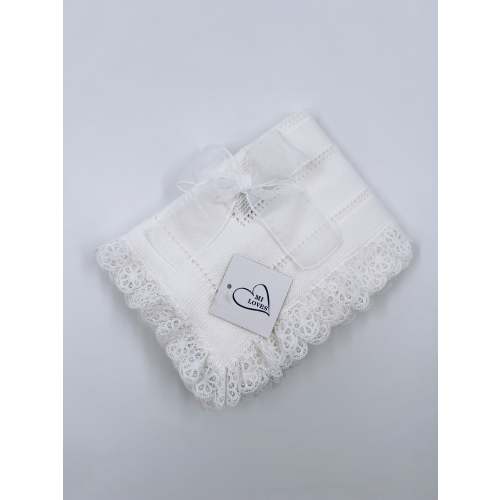 Beautiful Ivory knitted blanket with Ivory bow and lace trim(98cm).