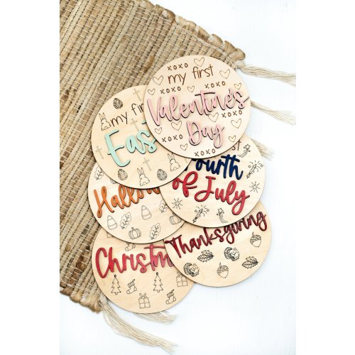 Wooden Milestone Baby Disc, Baby Milestone Cards, My First Holiday Milestones, My First Fourth of July Photo Props, Expecting Mom Gift
