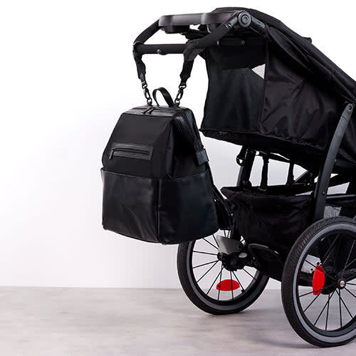 BÉIS 'The Diaper Backpack' in Black - Black Diaper Bag & Diaper Backpack