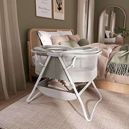 Amazon.com: Dream On Me Karley Bassinet, Award Winner Lightweight Travel Baby Bassinet, Foldable Bedside Sleeper, Adjustable Double Canopy, Spacious Design, Soft Fabric, Storage Basket – Cool Gray : Baby