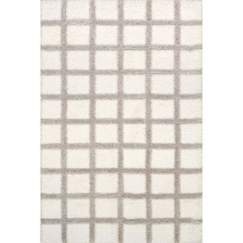 Nuloom Christabel Checkered 5x7 Shag Indoor Area Rug For Living Room Bedroom Dining Room Nursery Kitchen, Beige/ivory