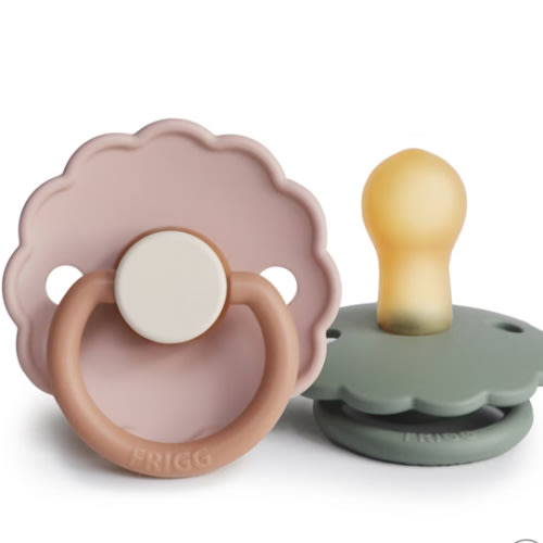 FRIGG Daisy Natural Rubber Pacifier 2-Pack Biscuit/Lilypad