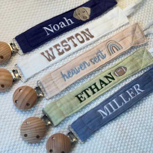 Monogrammed Pacifier Clips| Paci Clip| Pacifier Holder | Embroidered Custom Baby Shower Gift| Personalized Baby Gift | Baby Shower Gift