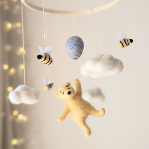 Winnie the Pooh mobile, Pooh bear mobile, Imaginative mobiles, Pooh nursery mobile, Bee crib mobile, Honey bee mobile, Baby mobile boy