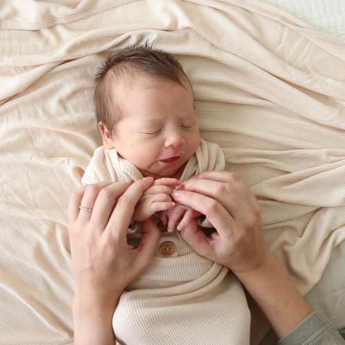 Oatmeal Bamboo Waffle Newborn Baby Knot Gown & Hat Set