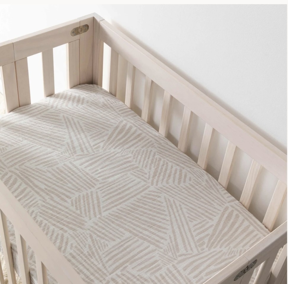 Babyletto Mini Crib Sheet in GOTS Certified Organic Muslin Cotton