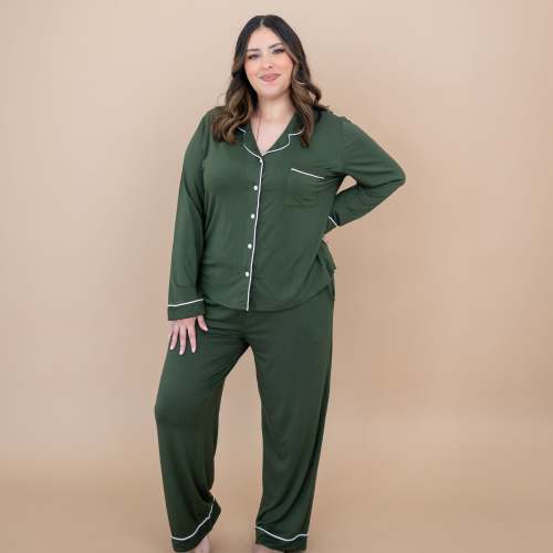 Long-Sleeved Women's Pajama Set in Fir with Cloud Trim
