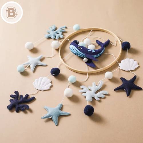 Ocean Felt Baby Mobile: Cot Decor and Crib Toy Gift for a Baby, Featuring Sea Life - Whales, Sharks, Perfect for Nursery and Baby Shower