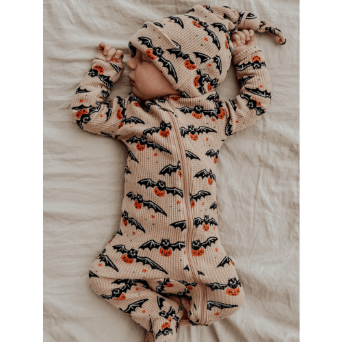 Organic Waffle Basic Zip Footie, Tan Trick or Treating Bat