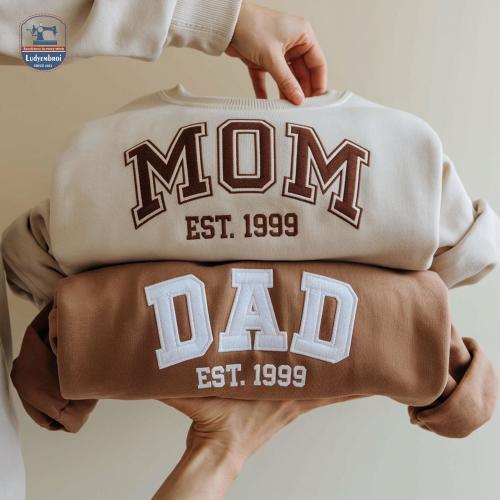 Custom Embroidered Dad Mom Sweatshirt, Mom Dad Embroidered Crewneck,Pregnancy Announcement, Daddy Mommy to be, Mother's day, Father's Day