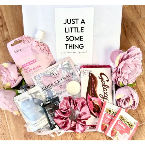 PAMPER HAMPER | luxury birthday beauty hamper | self care gifts | spa gift sets | personalised gifts for her | thinking of you| teacher gift