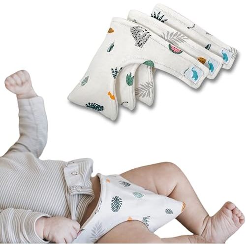 3-Pack - Newborn Pee Shield - Absorbent, Easy-to-use Diaper Changing Cover for Baby Boys - Essential Baby Accessory for New Parents - Pee Teepee (Snow Leopards)