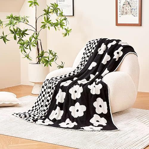 Checkered Throw Blanket, Black Super Soft Knit Breathable Throw Blanket, Cozy Fluffy Reversible Checkerboard Flower Fuzzy Blanket for Couch Sofa Bed Living Room Decor 50 x 60 inch