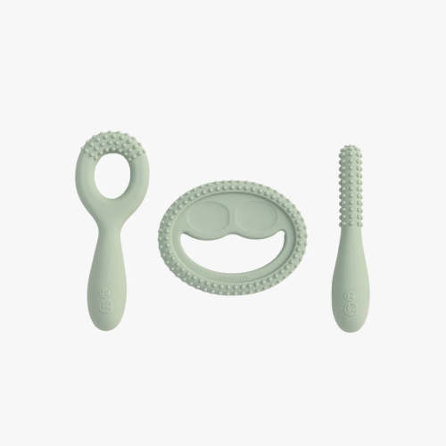 First Foods Set / Silicone Spoon, Cup & Suctioning Bowl for Infants – ezpz