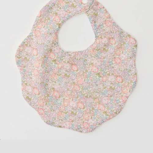 Weezie - Scallop Bib