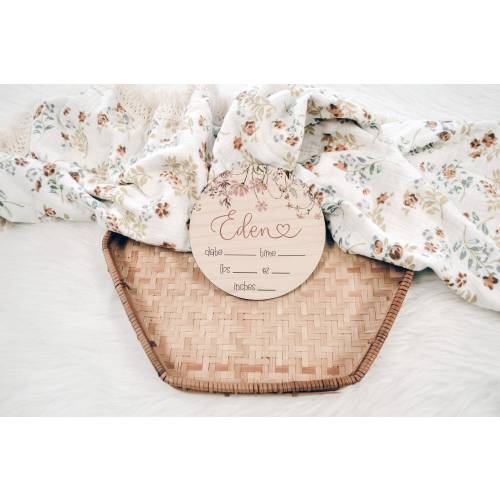 Wooden Baby Name Announcement Sign for Girl Wildflowers Birth Stats Wood Sign Newborn Announcement Baby Photo Props New Baby Sign