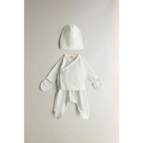 CHILDREN’S NEWBORN SET