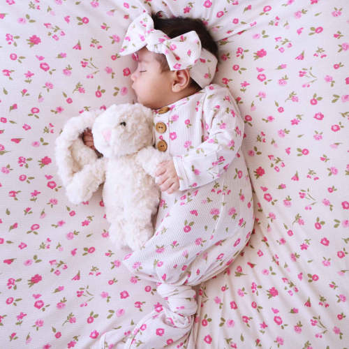 Penny's Posies Waffle Bamboo Newborn Baby Knot Gown & Hat Set