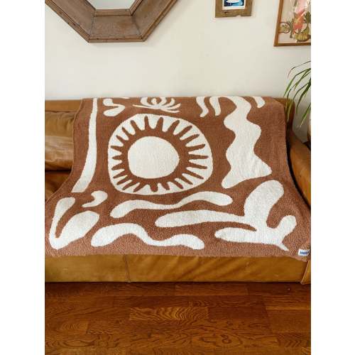 Paradise Plush Throw - Raw Umber