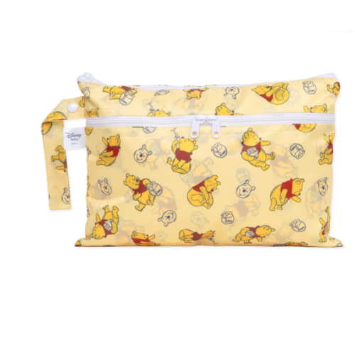 Wet/Dry Clutch: Winnie Loves Hunny – Bumkins