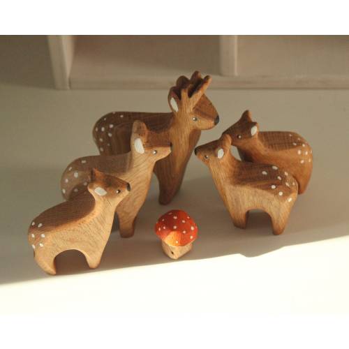 Wooden Deer Family Figurines play SET | Handmade woodland Animal Toys | Open ended toys for Kids | Nature-Themed Play Set | Waldorf inspired