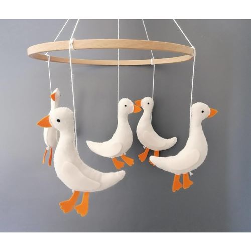 Geese Crib Baby Mobile Nursery,hunting nursery decor,goose mobile,Neutral Nursery Decor, felt,natural baby mobile, duck baby mobile nursery