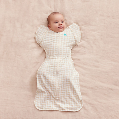 Love to Dream Printed Swaddle Up Original 1.0 TOG - Houndstooth Tan, Small