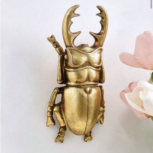 1pc Creative And Unique Gold Stag Beetle Shaped Wall Decoration, Handmade Picture Frame With Insect Accessory, Innovative Home & Party Insect Inspired Wall Decor, Niche Gift For Insect Lovers,Home Decor ,Room Decor,Wall Decor