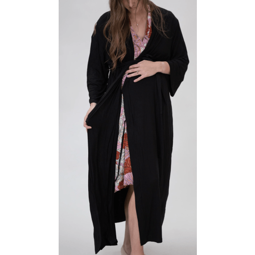 Robes in Black – Lila