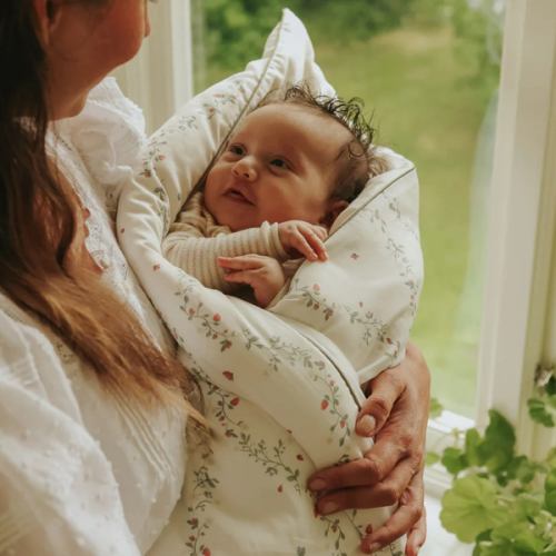 Botanical Berries Baby Duvet — Ivory