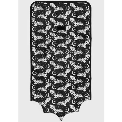 Winged Noir | CHANGING MAT