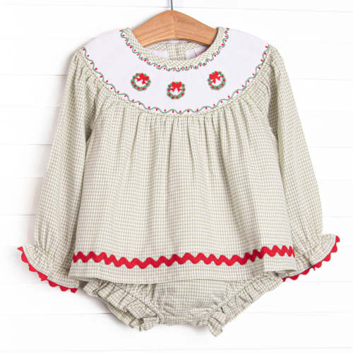 Wreath Wishes Smocked Diaper Set, Green – Stitchy Fish