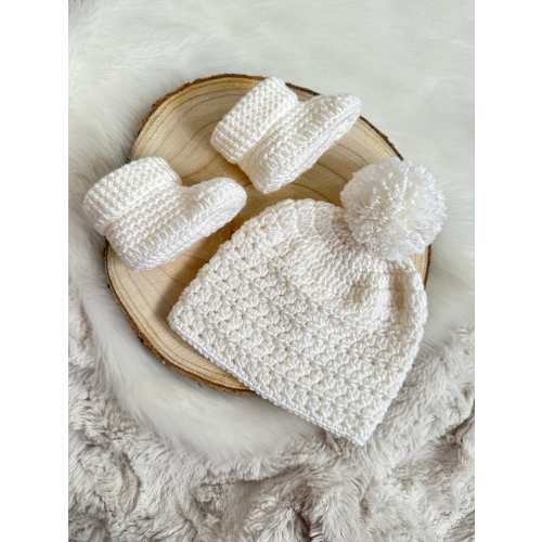 Baby hat and booties SET, newborn hat and boots, neutral baby booties set, beanie and boots UK, crocheted knot baby booties with hat